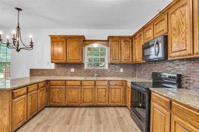 Building Photo - 1424 Woods Ln