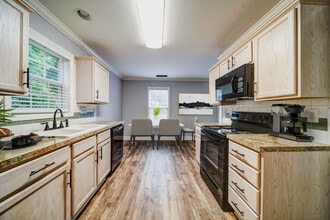 Building Photo - Sentry Pointe