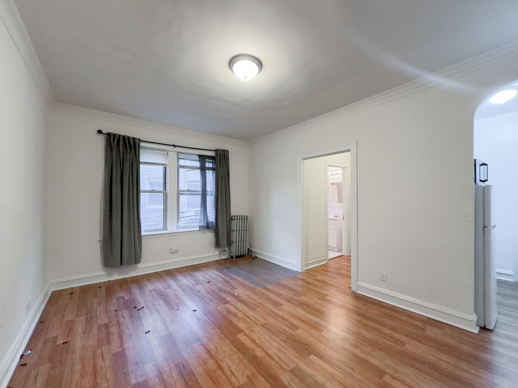 Building Photo - 2536 N Sawyer Ave