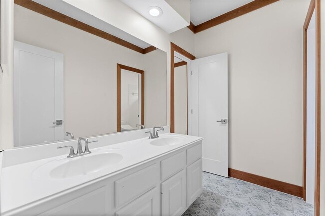 Building Photo - 106 N Floral Leaf Cir