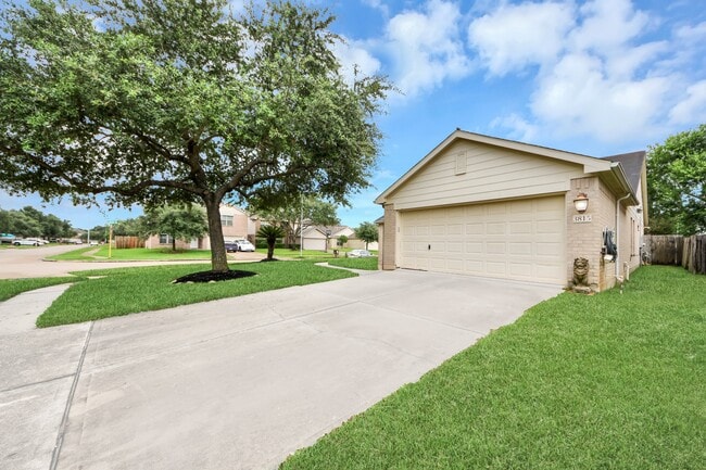 Building Photo - 3815 Pebble Garden Ln