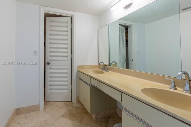 Building Photo - 3560 S Ocean Blvd