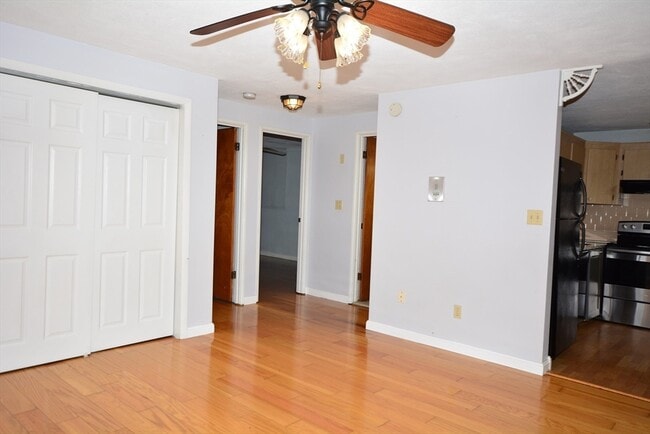 Building Photo - 9 Mayberry Dr