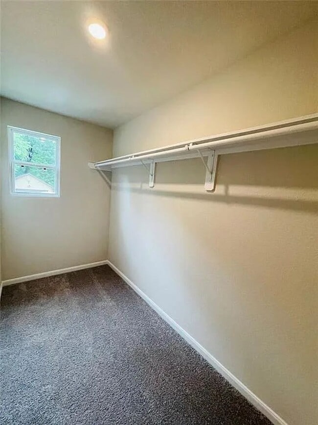 Building Photo - Beautiful New 2 story home in the gated Ce...