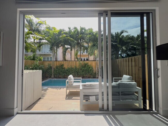 Building Photo - 3118 Elizabeth St