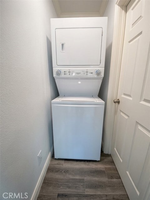 Building Photo - 1004 W Hollyvale St