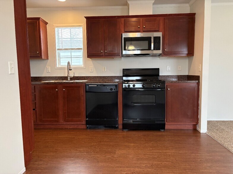 Building Photo - 1921 Winter Park Dr