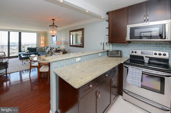 Building Photo - 1420 Locust Walk