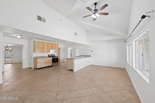 Building Photo - 7 S Catalina St