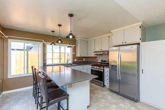 Building Photo - 3 Bed, 2 Bath Single Level Home in Mira Mesa