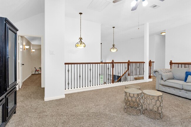 Building Photo - 2944 Auburn Woods Dr