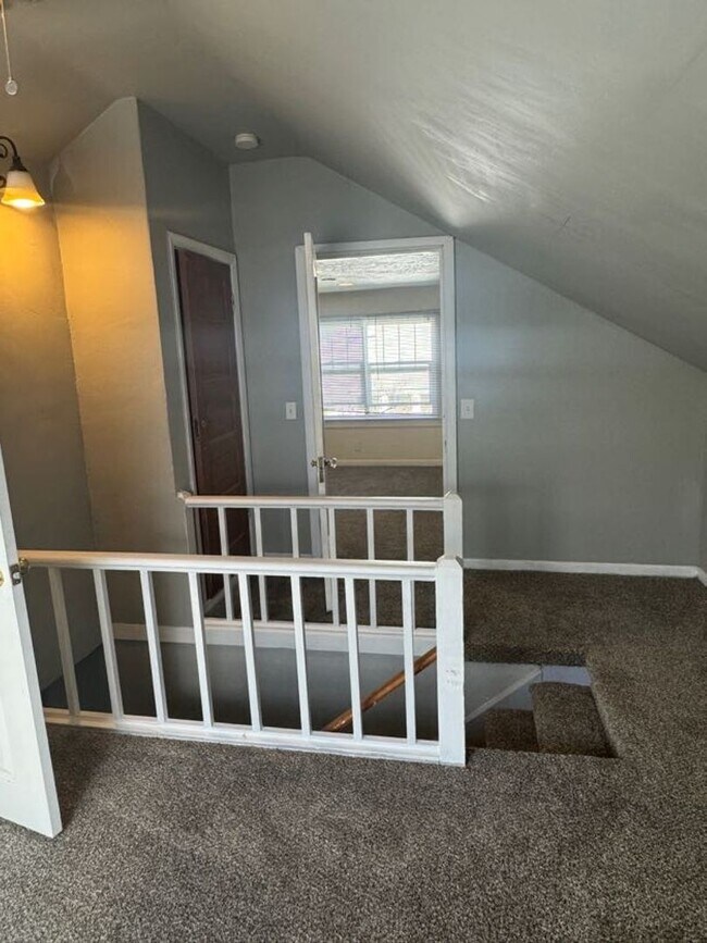 Building Photo - Charming 1920's Home with Large Backyard