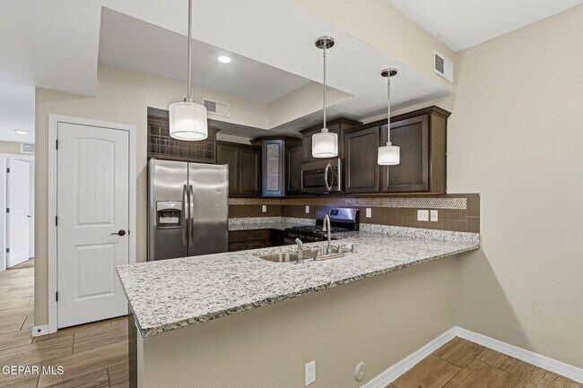 Building Photo - 717 HC Gilbert Minjares Dr