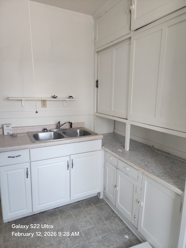 Building Photo - 1010 Columbus St