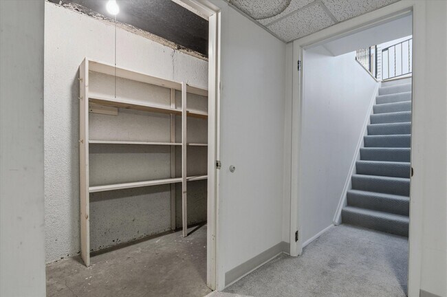 Building Photo - 1510 Barnard Rd