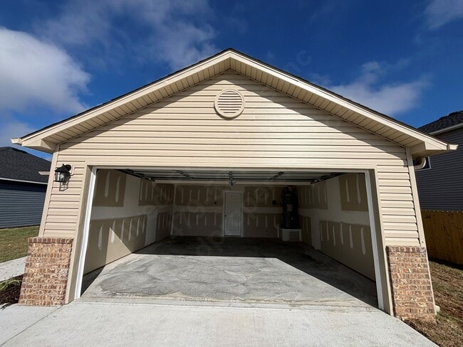 Building Photo - Coming September! Newer Construction 3-Bed...