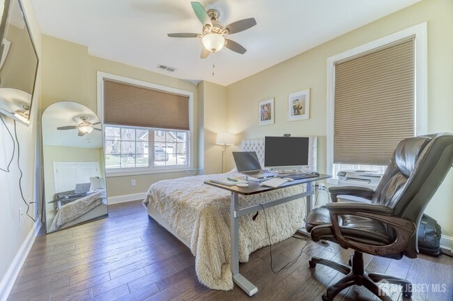 Building Photo - 6 Michelangelo Dr