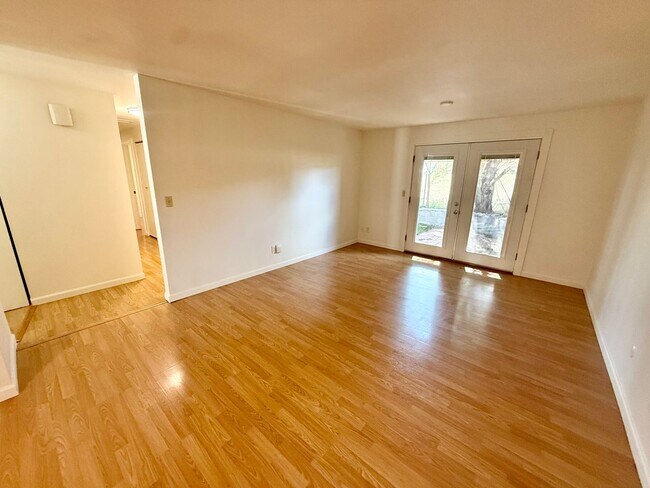 Building Photo - 1620 Ranae Dr