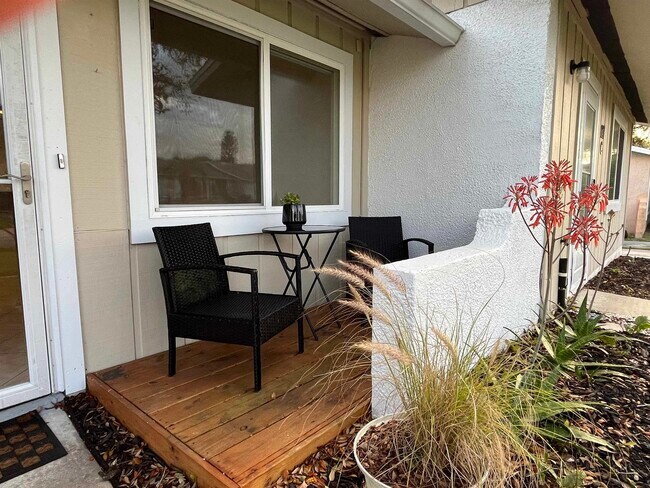 Building Photo - 127 Rio Del Mar St