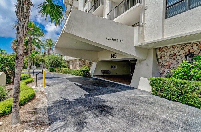 Building Photo - 145 S Ocean Ave