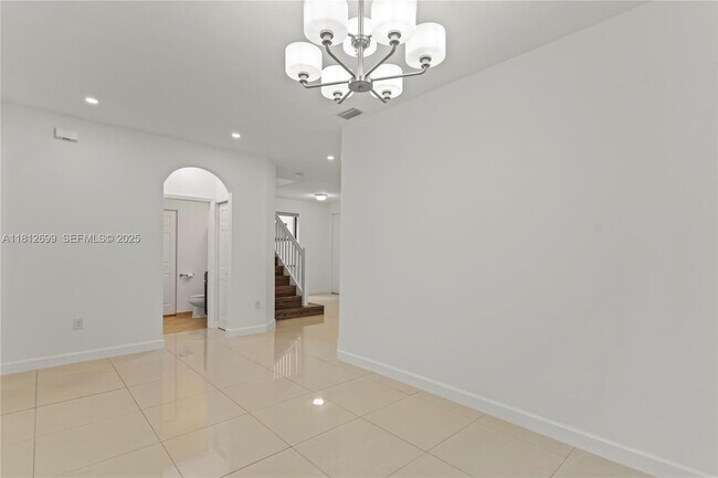 Building Photo - 3502 W 86th Terrace