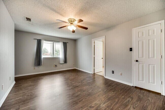 Building Photo - 4460 Junction Dr