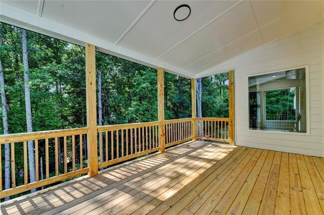 Building Photo - 9135 Fox Trail Ln
