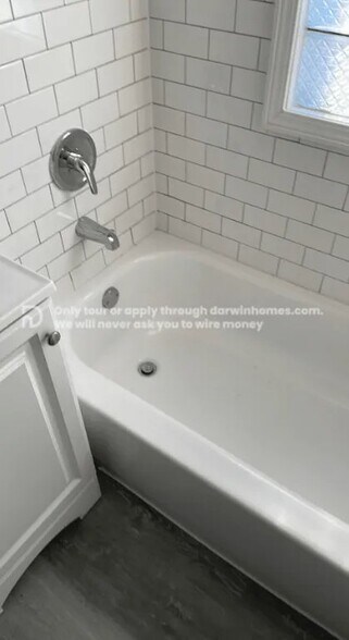 Building Photo - 5269 N 61st St