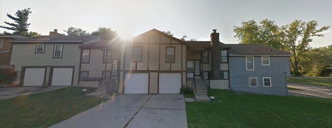 Building Photo - 10902 Mckinley Dr