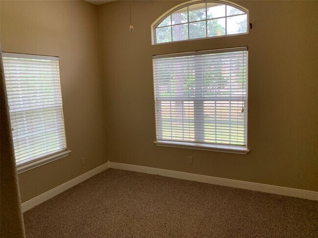 Building Photo - 14607 Heritage Dr