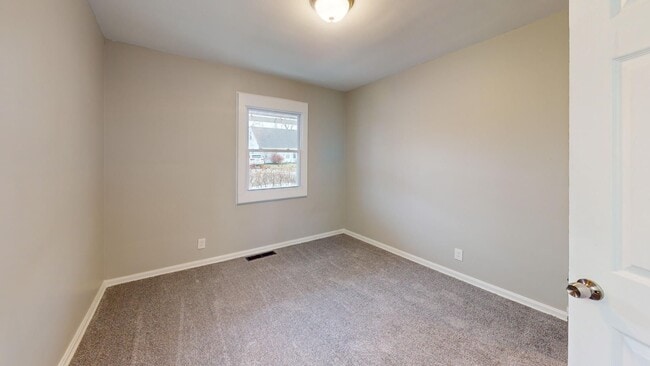 Building Photo - Old Brooklyn - 3 Bedroom Single Family Home