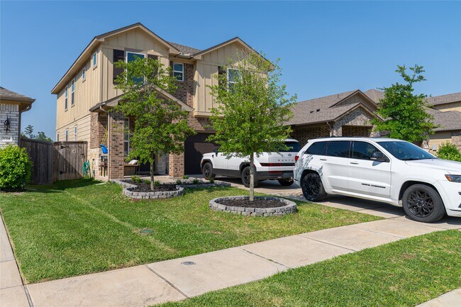 Building Photo - 7010 Silverleaf Oak St