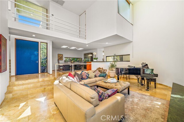 Building Photo - 3028 Overhill Dr