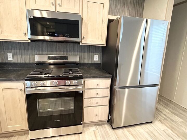 Building Photo - 29810 W Essex Ct