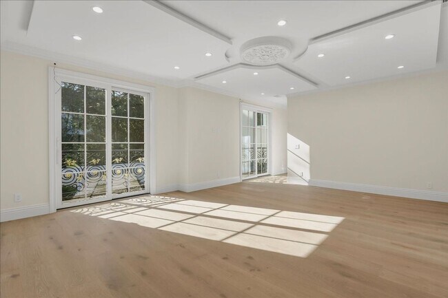 Building Photo - Luxury 10 Bedrooms, 9 Bathroom Estate for Lease in Los Gatos