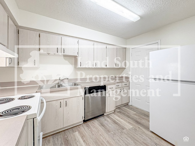 Building Photo - 730 Bebo Ln