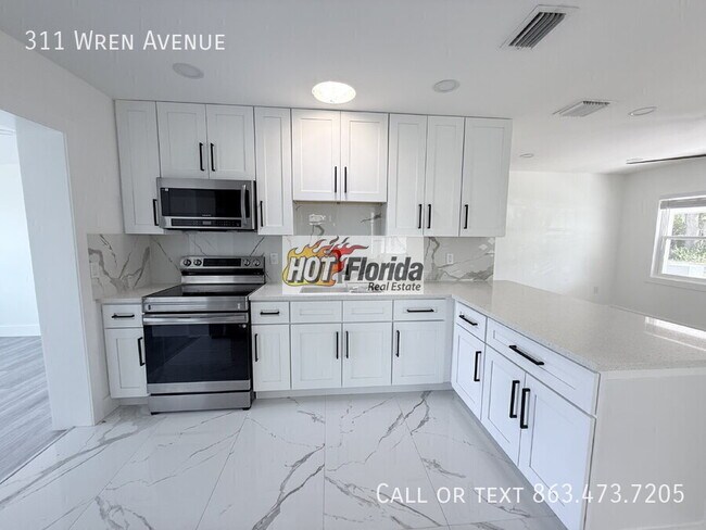 Building Photo - 311 Wren Ave
