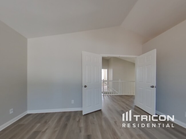 Building Photo - 531 Atwood Ct