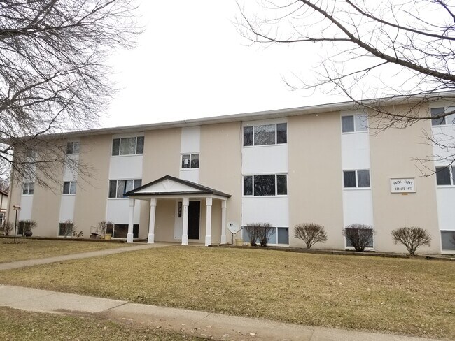 Building Photo - 901 Silver Meadows Blvd