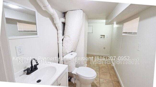 Building Photo - 7013 Bellefontaine Ave