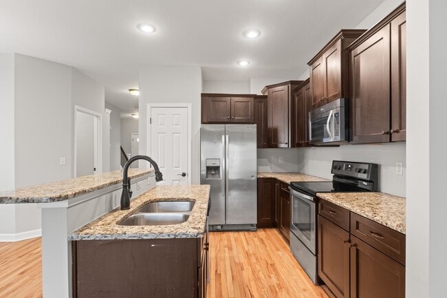 Building Photo - Spacious Home near Downtown Apex!