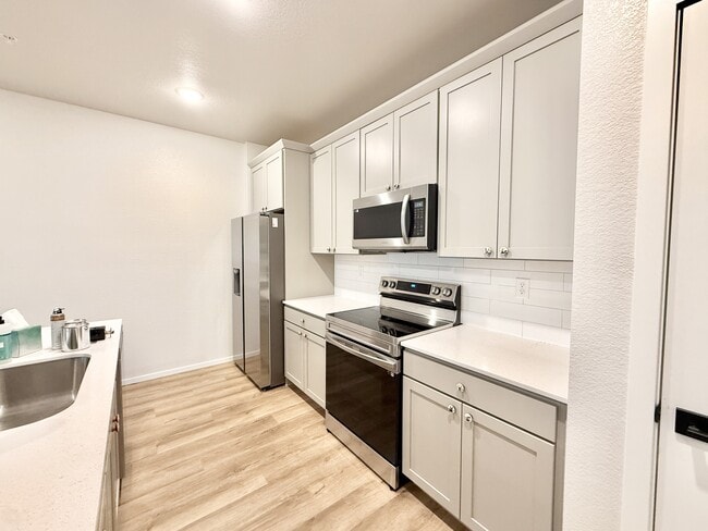 Building Photo - 1820 Iron Wheel Dr