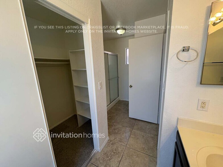 Building Photo - 4545 N 67th Ave
