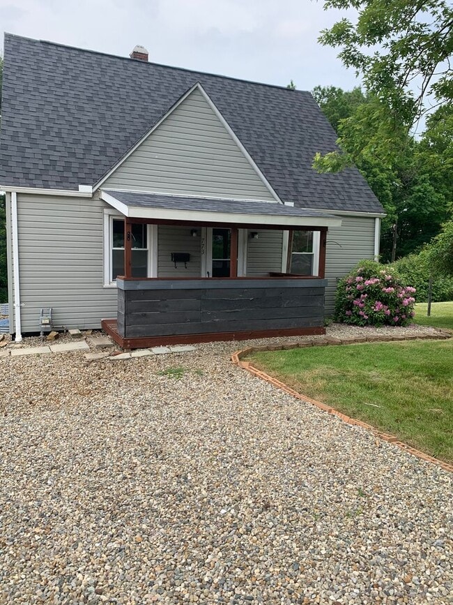 Building Photo - Madison Rental