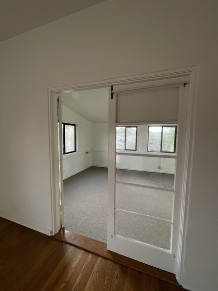 Large bonus room - 1201 S 4th St