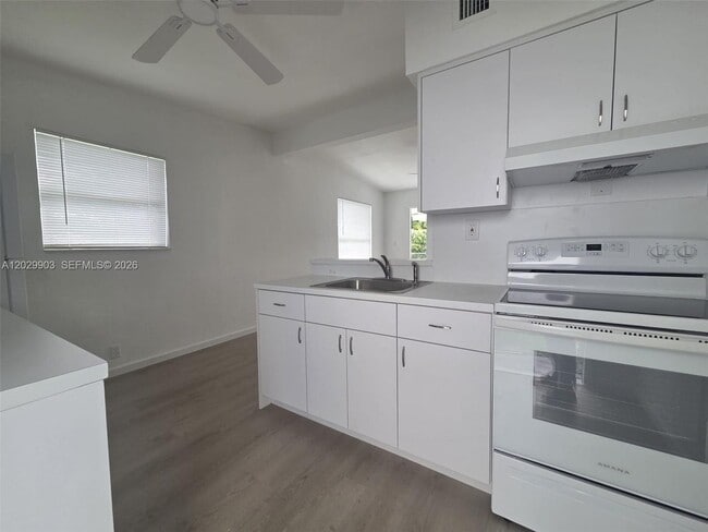 Building Photo - 3470 Frow Ave