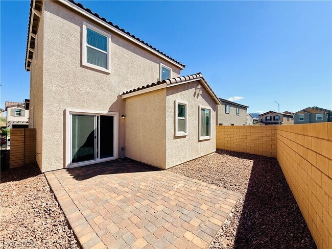 Building Photo - 398 Moonlight Opera Ct