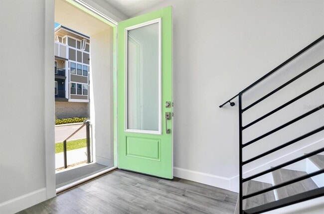 Building Photo - 401 N Oregon Ave