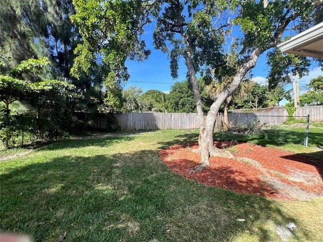 Building Photo - 3319 Grove Rd