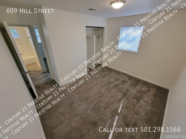 Building Photo - 609 Hill St